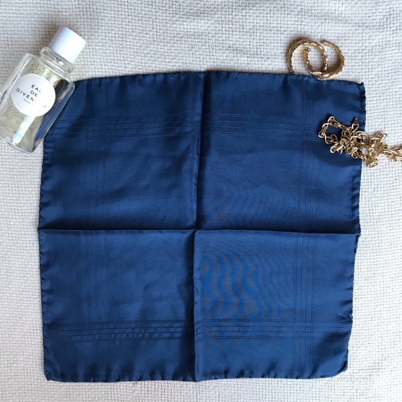 Bundle of 2 Gorgeous vintage Silk green & purple unisex scarf - made in Italy - Picture 9 of 14